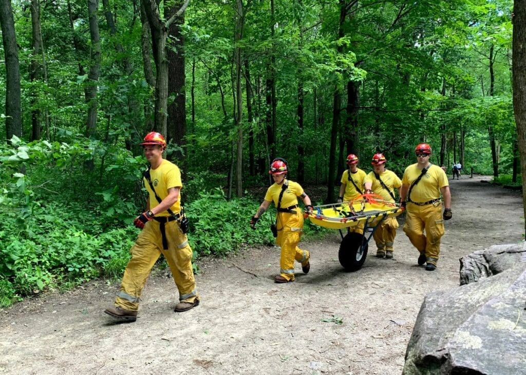 Wisconsin emergency responders arriving to provide help in state park
